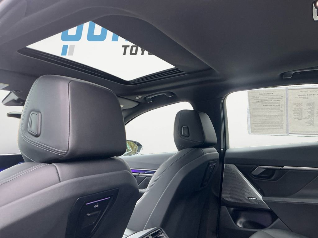 Used 2024 BMW i5 eDrive40i image 19