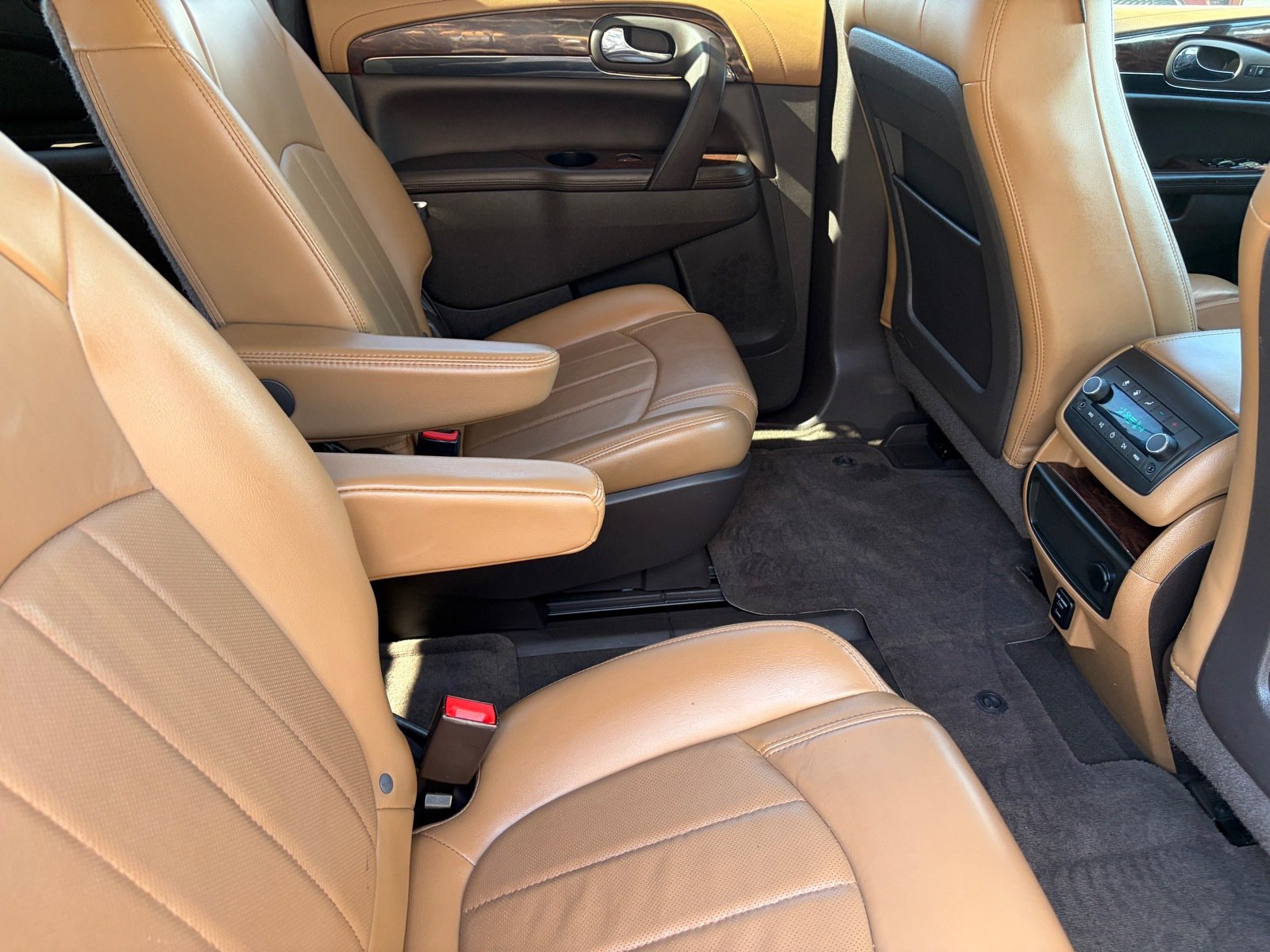 Used 2015 Buick Enclave Leather FWD image 12