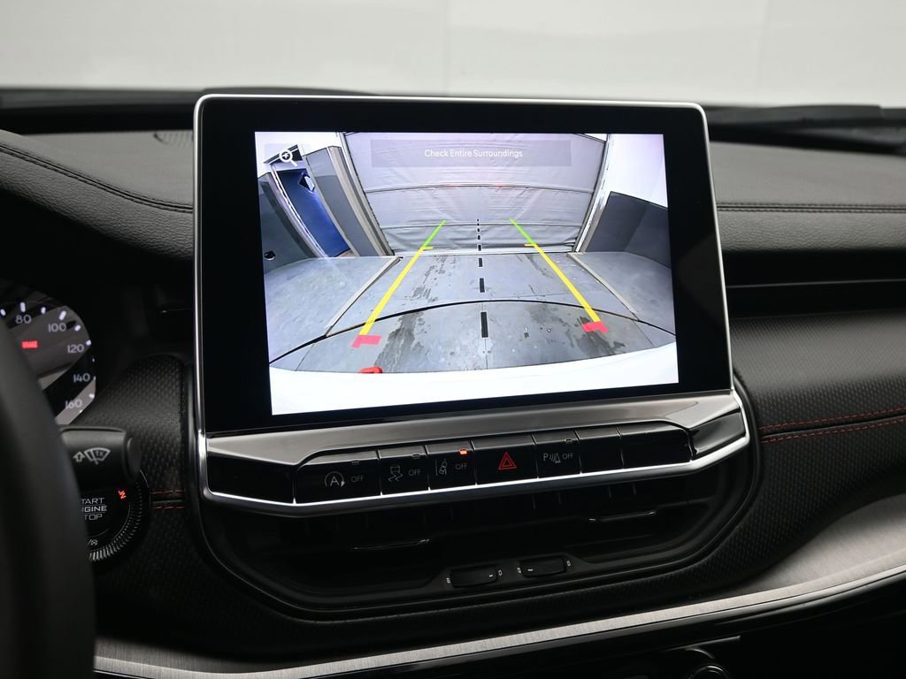 Used 2025 Jeep Compass Trailhawk image 16