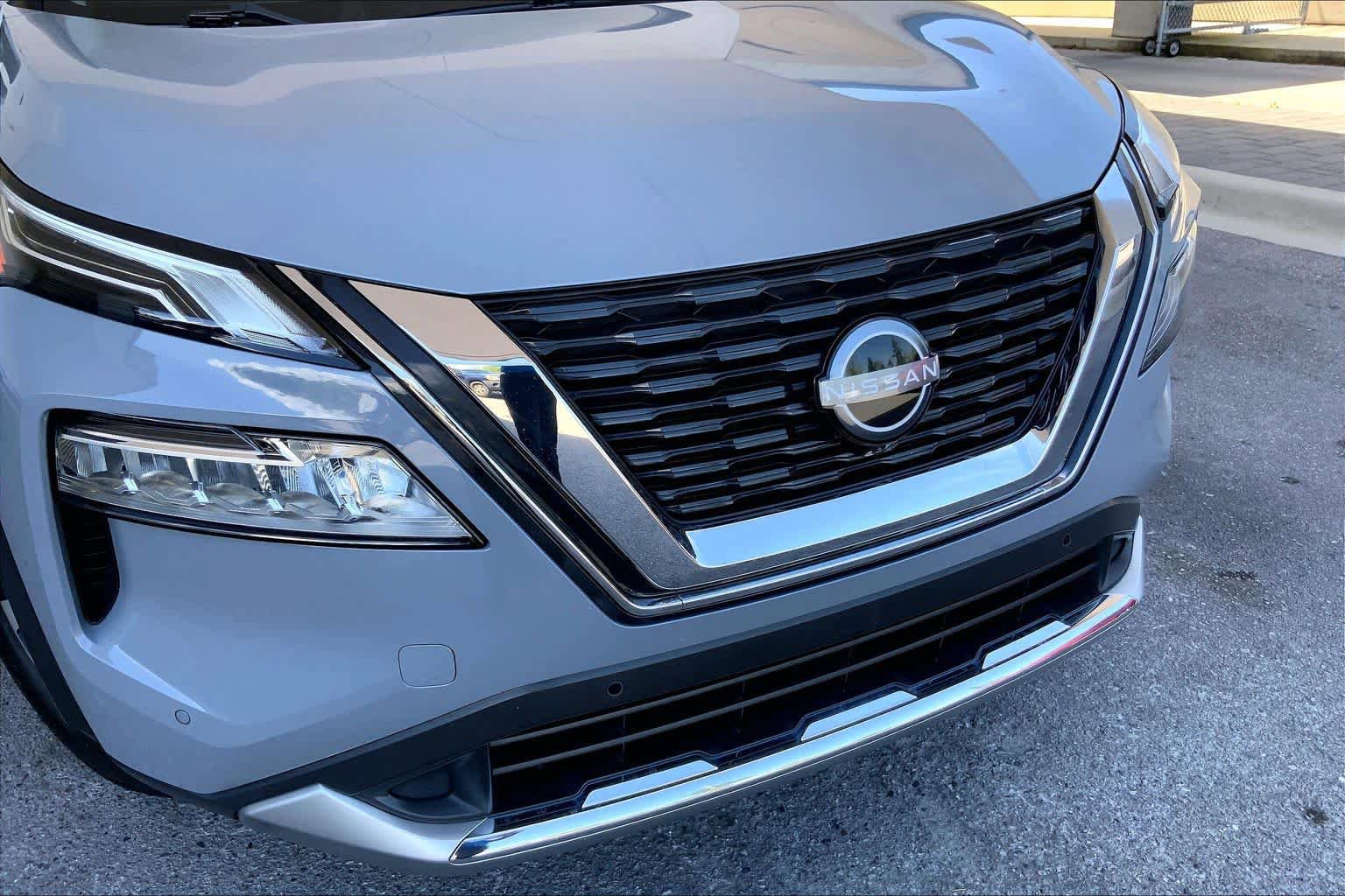 Used 2023 Nissan Rogue SV AWD/4WD image 30