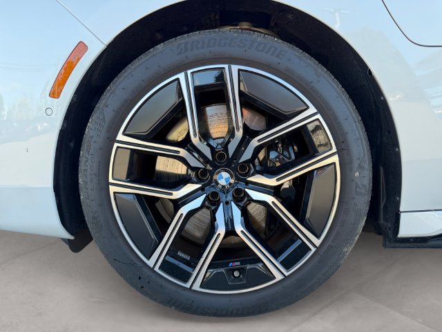 Used 2026 BMW 750e xDrive AWD/4WD image 14