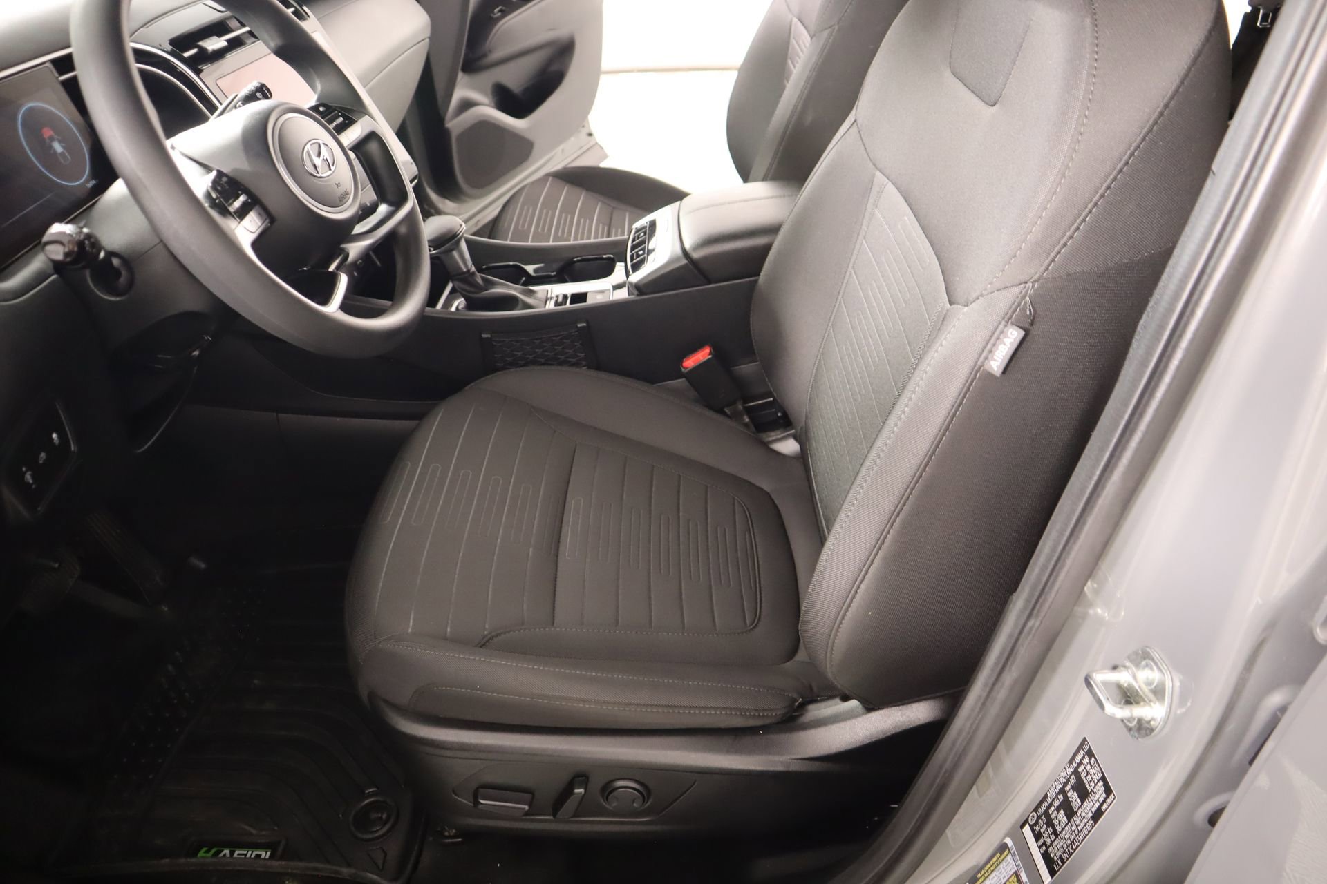 Used 2024 Hyundai Santa Cruz SEL w/ Activity Package image 12