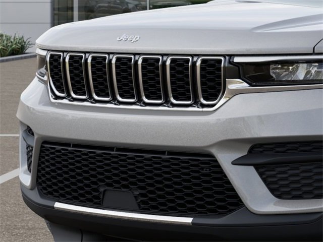 New 2025 Jeep Grand Cherokee Laredo X image 11
