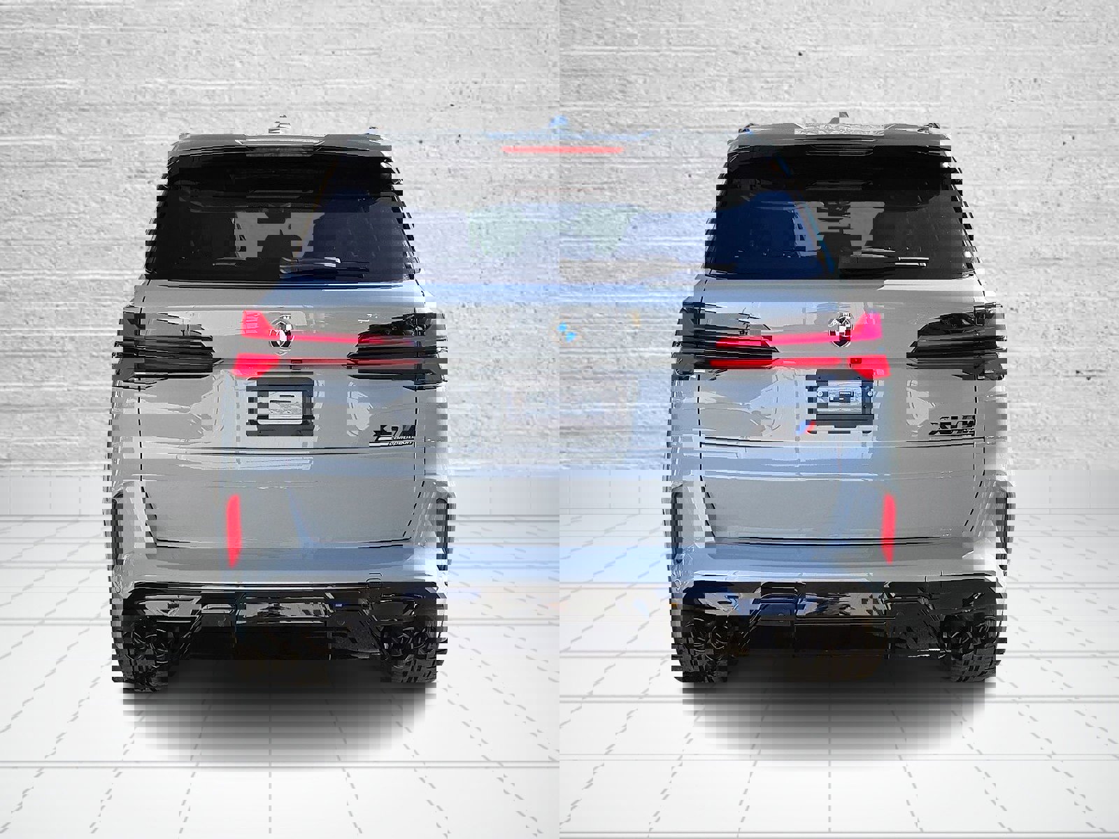 Used 2026 BMW X5 M Competition w/ Executive Package image 5