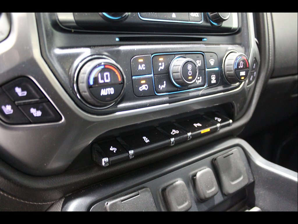 Used 2017 Chevrolet Silverado 1500 LTZ Z71 w/ LTZ Plus Package AWD/4WD image 29