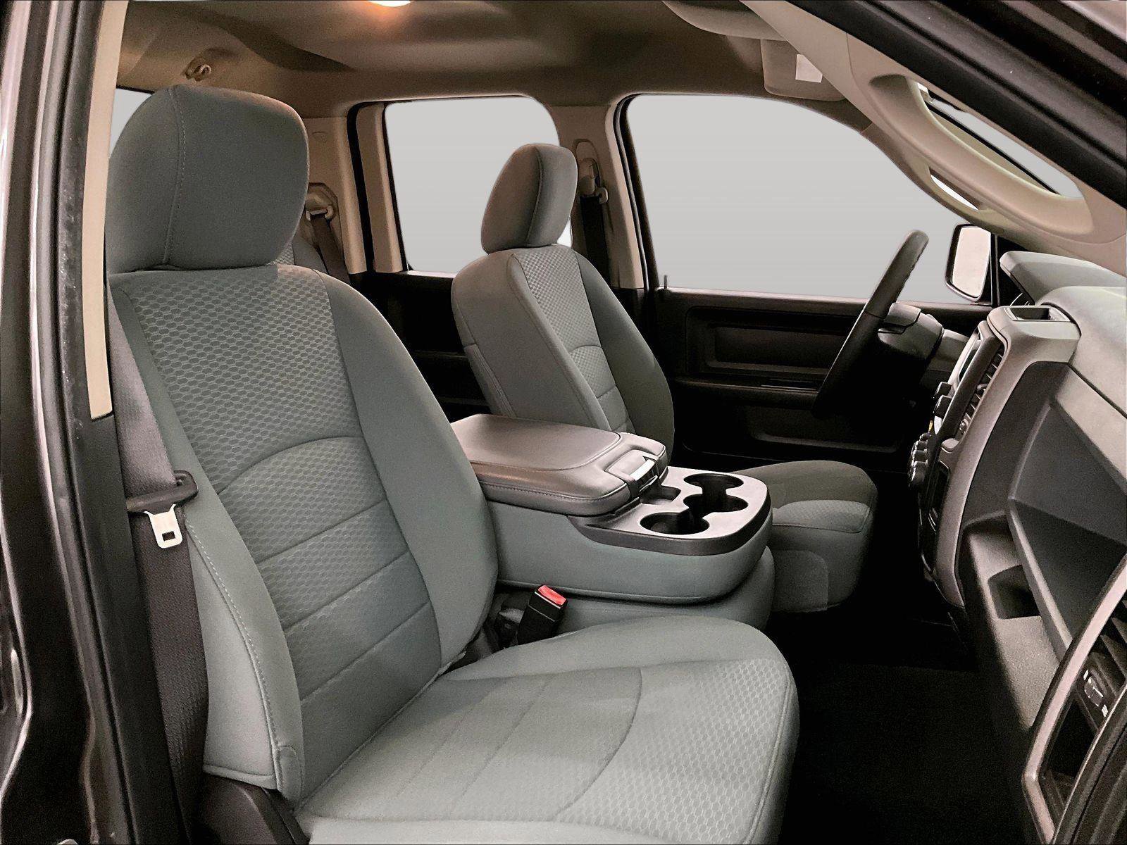 Used 2019 RAM 1500 Express AWD/4WD image 7