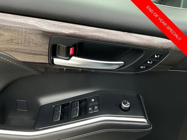Used 2020 Toyota Highlander Limited image 11