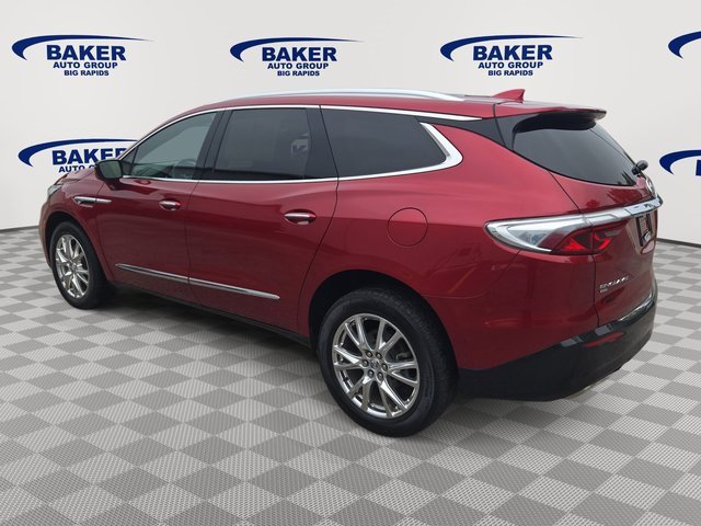 Used 2023 Buick Enclave Essence image 6