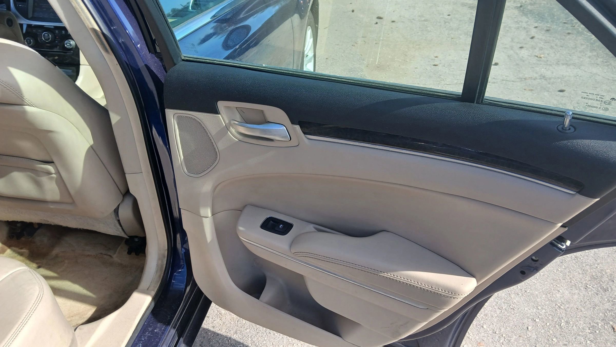 Used 2013 Chrysler 300 w/ Driver Convenience Group RWD image 16