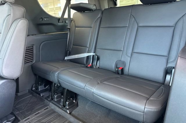 New 2026 Chevrolet Suburban Z71 w/ Z71 Off-Road Package AWD/4WD image 21