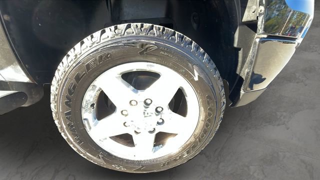 Used 2013 GMC Sierra 2500 Denali w/ Snow Plow Prep Package image 36