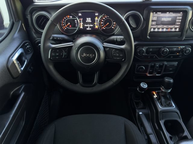 Used 2023 Jeep Gladiator Sport AWD/4WD image 11