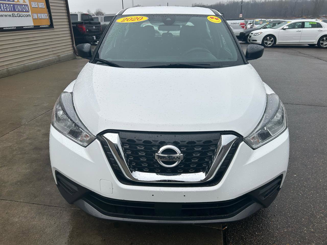 Used 2020 Nissan Kicks S FWD image 2