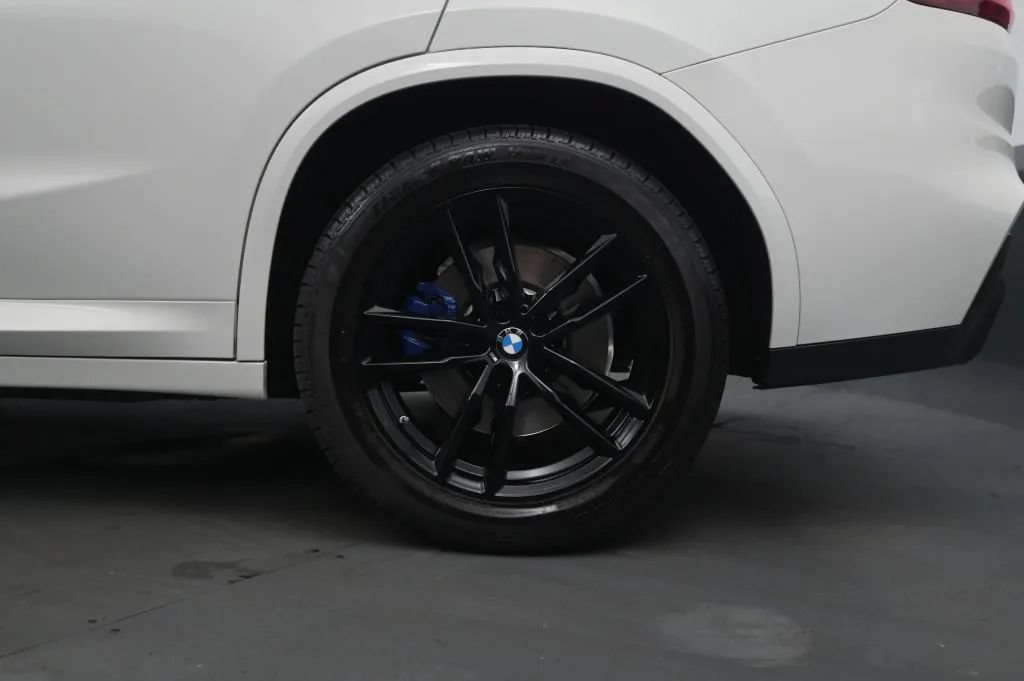 Used 2021 BMW X4 M40i w/ Premium Package AWD/4WD image 13