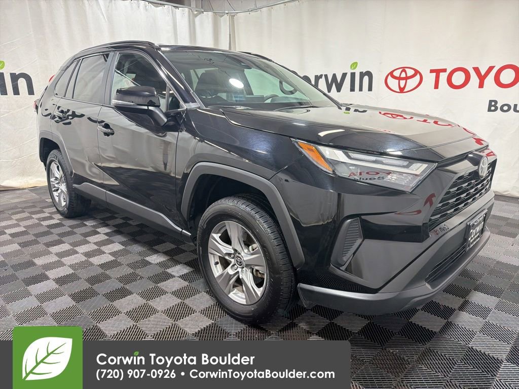 Used 2025 Toyota RAV4 XLE image 1