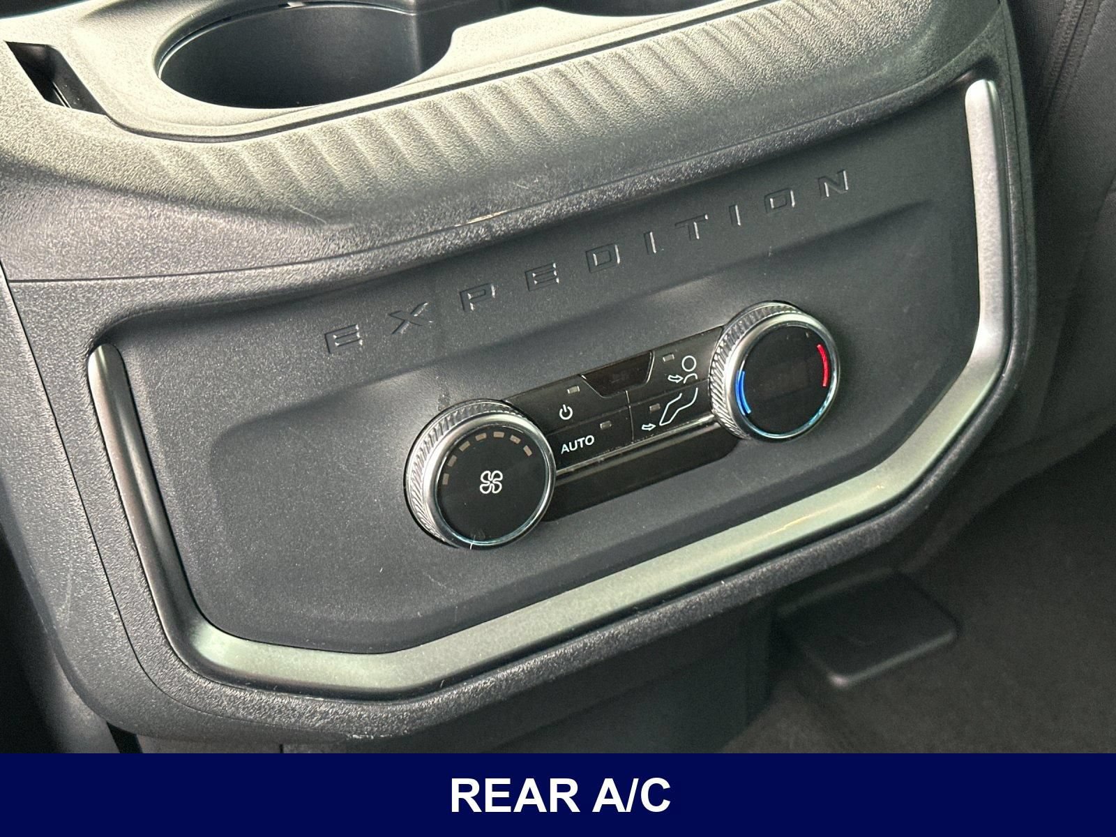 Used 2025 Ford Expedition Active AWD/4WD image 17