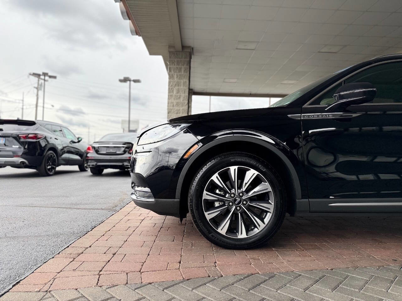 Used 2020 Lincoln Corsair Reserve image 4