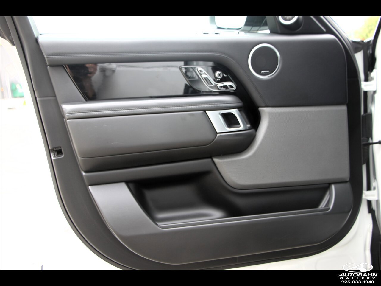 Used 2019 Land Rover Range Rover HSE AWD/4WD image 38