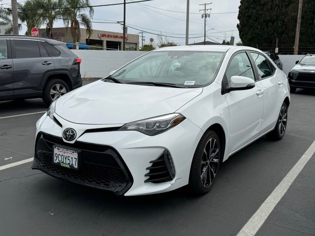 Used 2019 Toyota Corolla SE FWD image 2