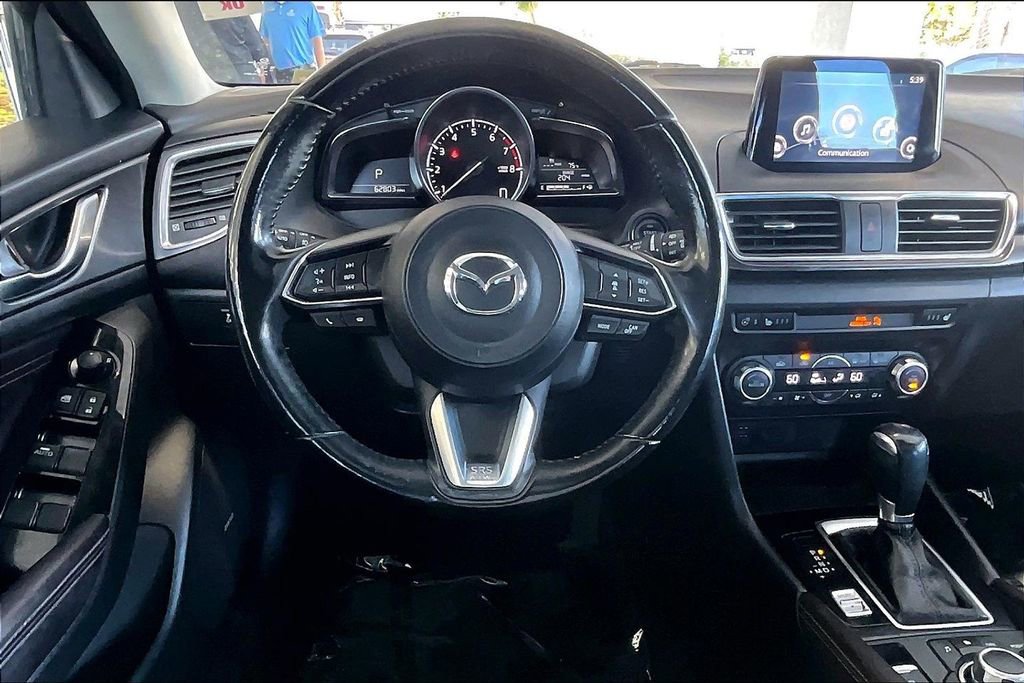 Used 2018 MAZDA MAZDA3 Grand Touring w/ Premium Equipment Package FWD image 8
