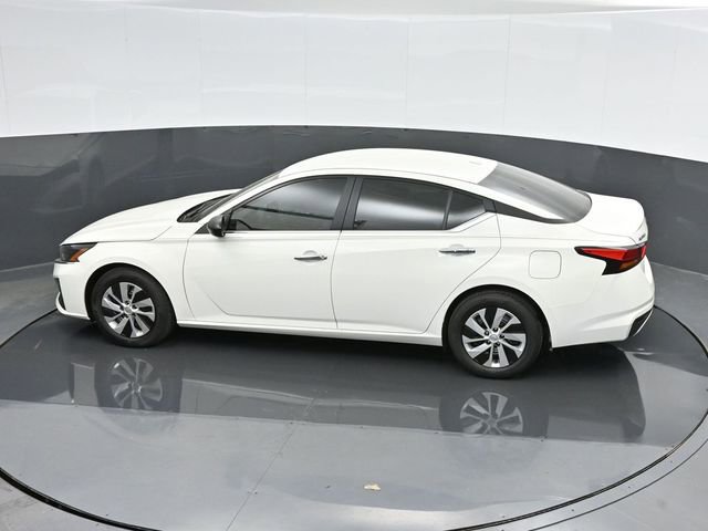 Used 2025 Nissan Altima 2.5 S FWD image 34