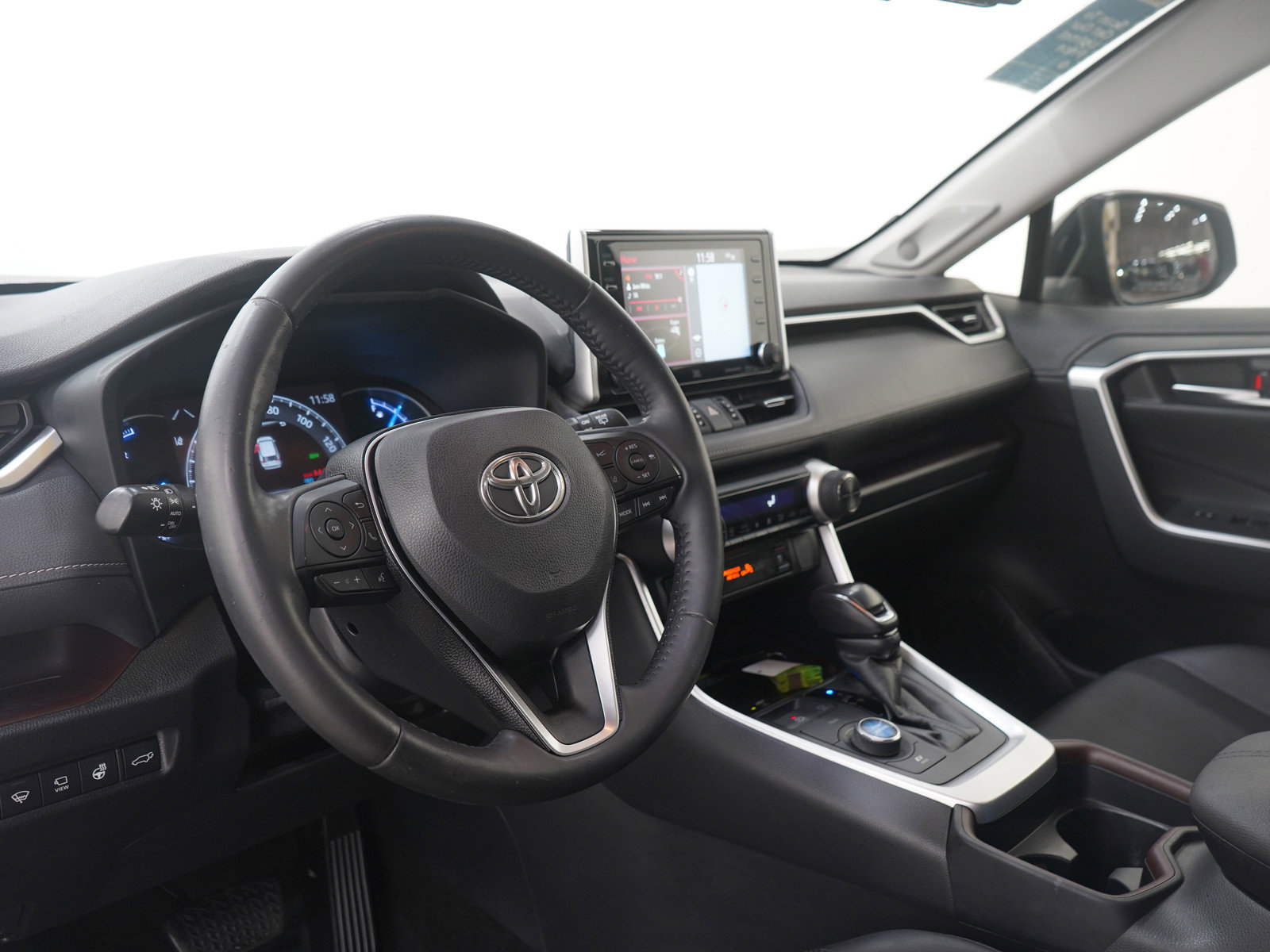 Used 2019 Toyota RAV4 Limited image 24