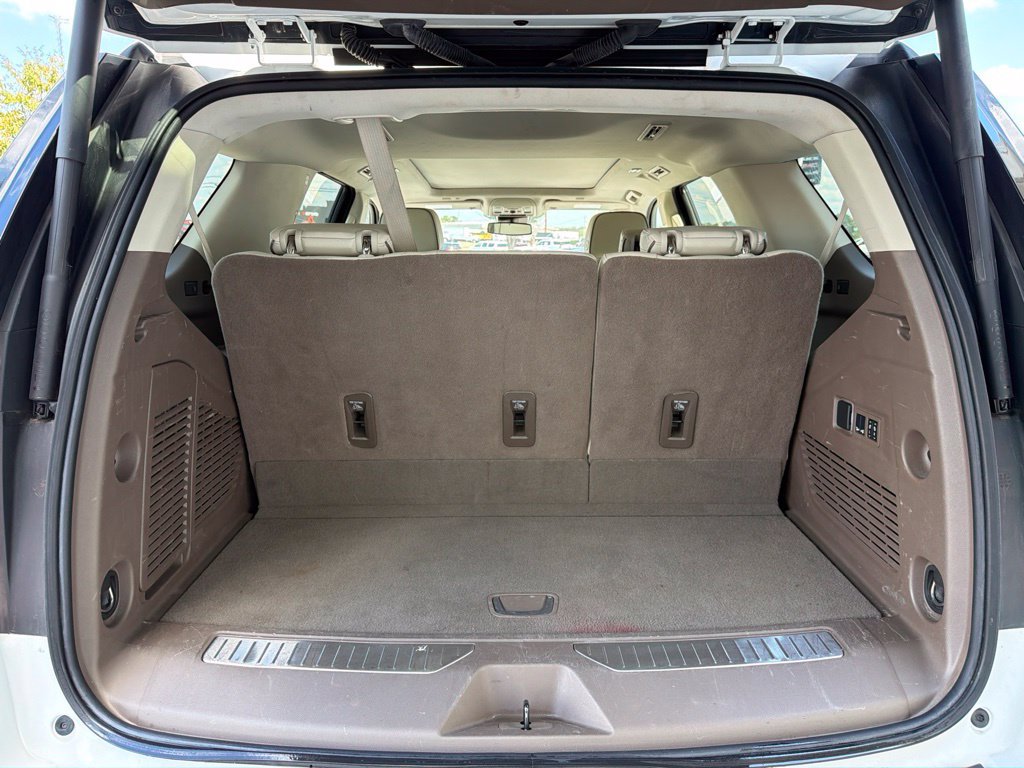 Used 2024 GMC Yukon Denali RWD image 16
