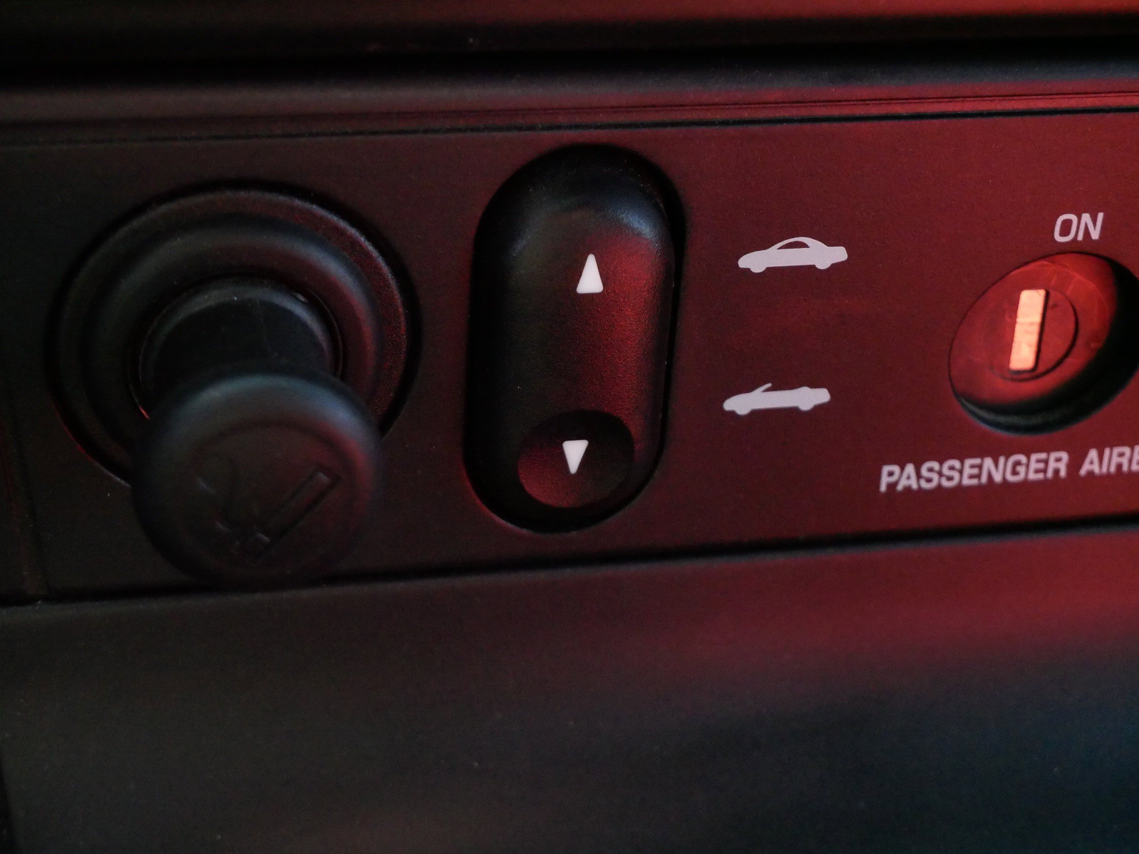 Used 2002 Ford Thunderbird image 26