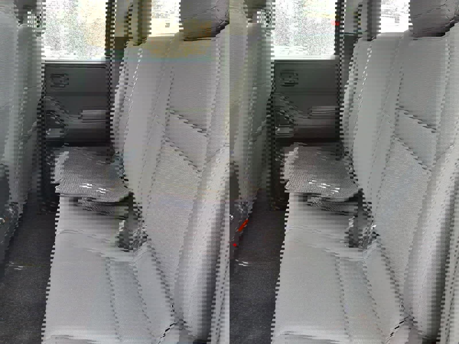 Certified 2024 Nissan Frontier S image 19