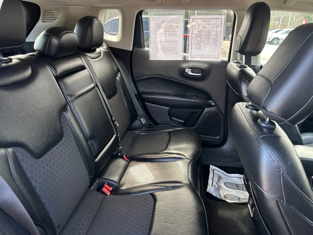 Used 2018 Jeep Compass Latitude w/ Popular Equipment Group FWD image 14