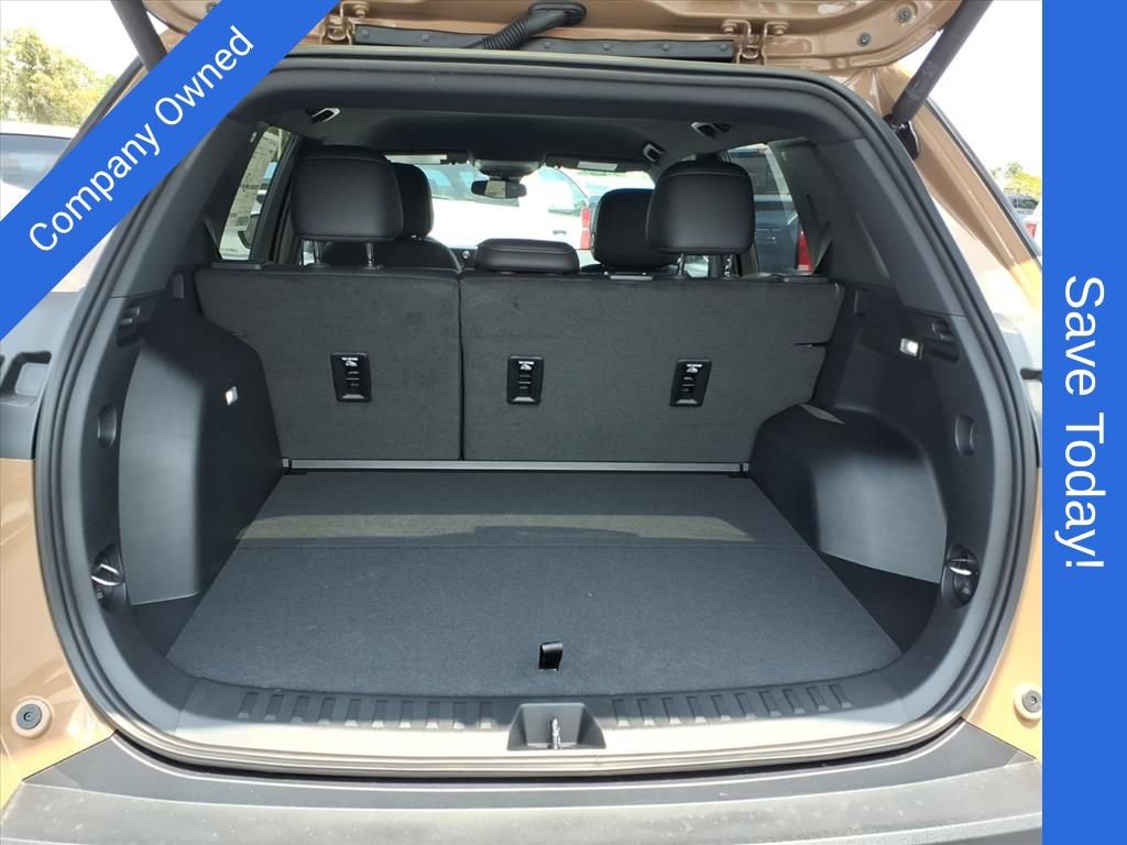 New 2027 Chevrolet Equinox LT w/ Convenience Package II FWD image 15