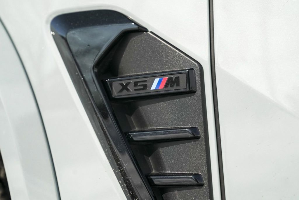 Used 2026 BMW X5 M Competition w/ Executive Package image 7