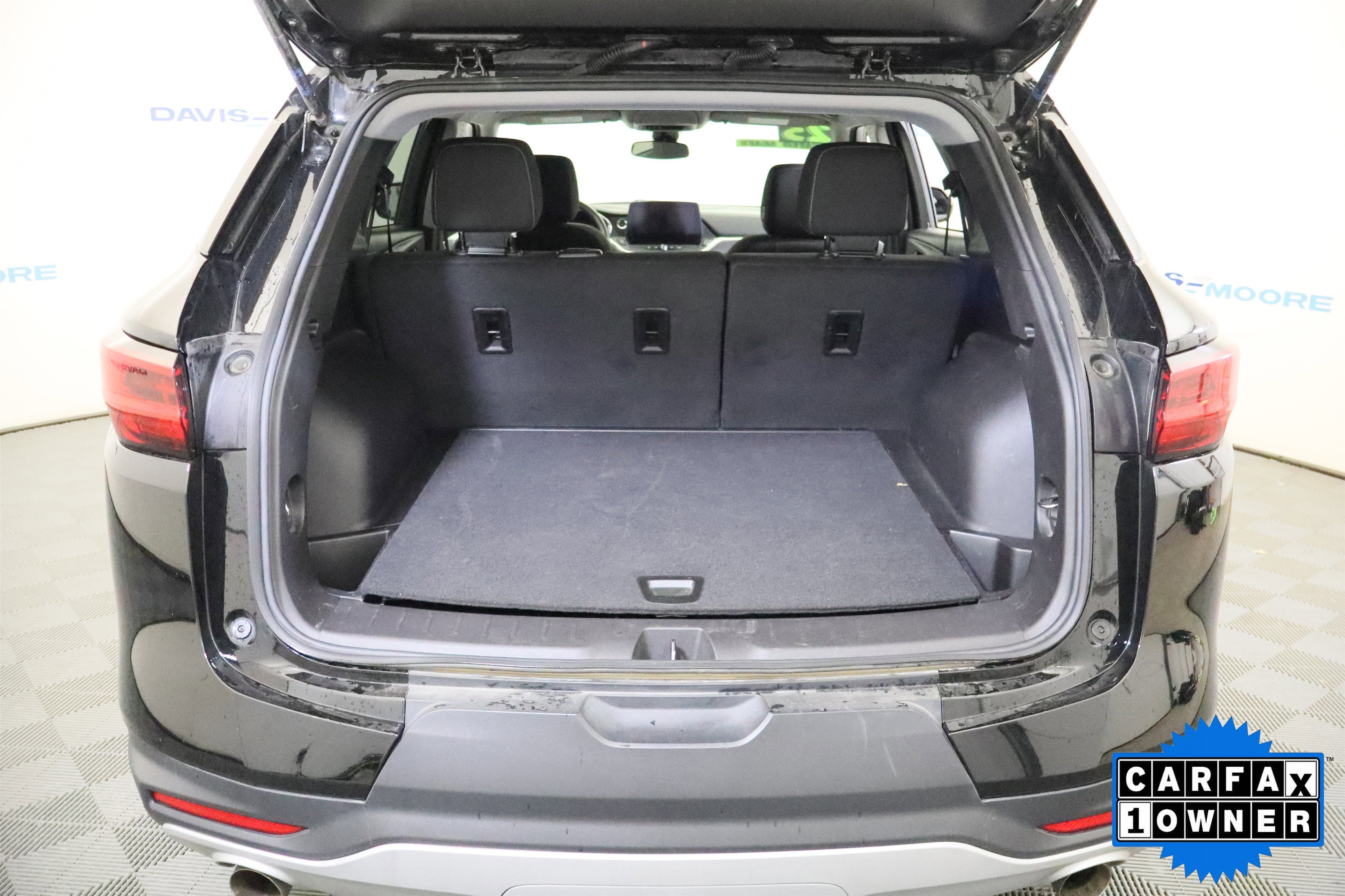 Used 2025 Chevrolet Blazer LT FWD image 9