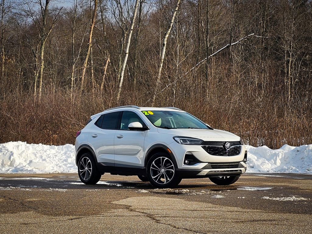 Used 2020 Buick Encore GX Essence w/ Advanced Technology Package image 2