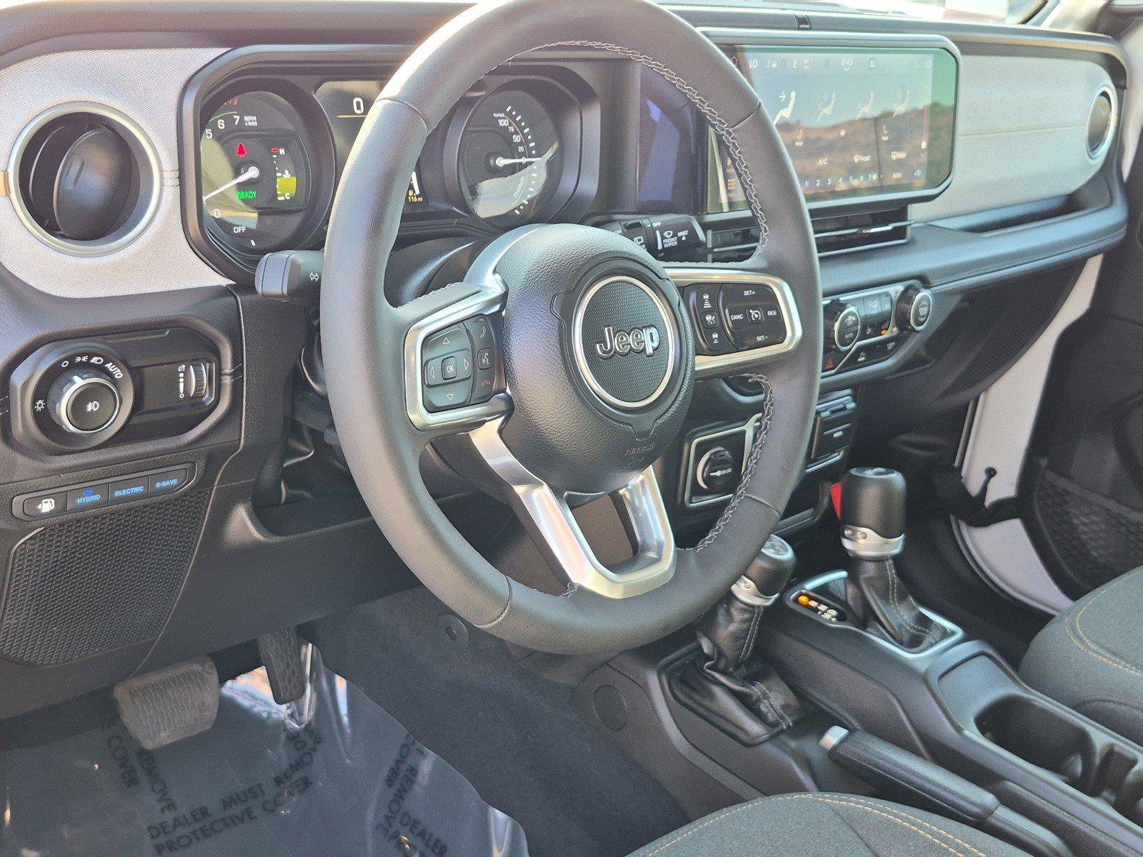 Certified 2025 Jeep Wrangler Unlimited Sahara AWD/4WD image 23