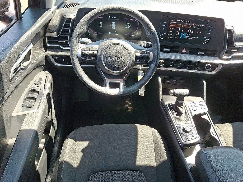 Used 2023 Kia Sportage LX AWD/4WD image 12