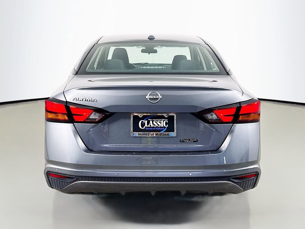 Used 2025 Nissan Altima 2.5 SV FWD image 6