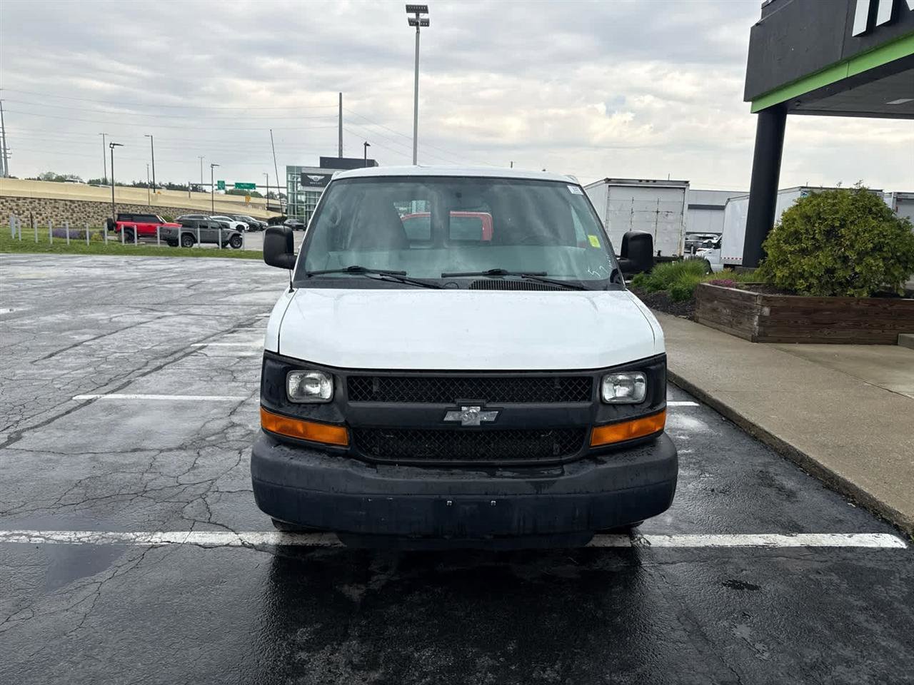 Used 2015 Chevrolet Express 2500 RWD image 3