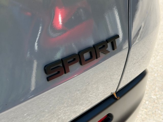 Used 2025 Honda HR-V Sport image 18