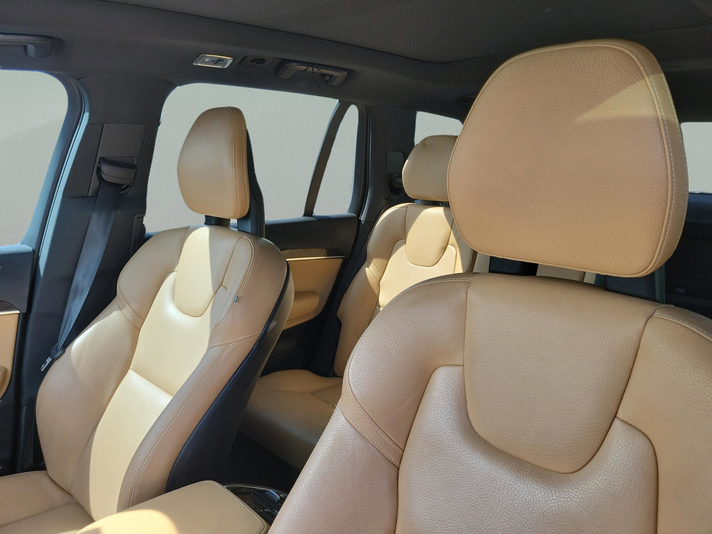 Used 2017 Volvo XC90 T6 Momentum w/ Vision Package image 28