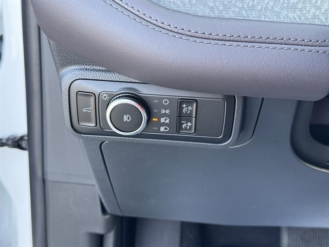 New 2026 Ford Explorer Platinum image 9