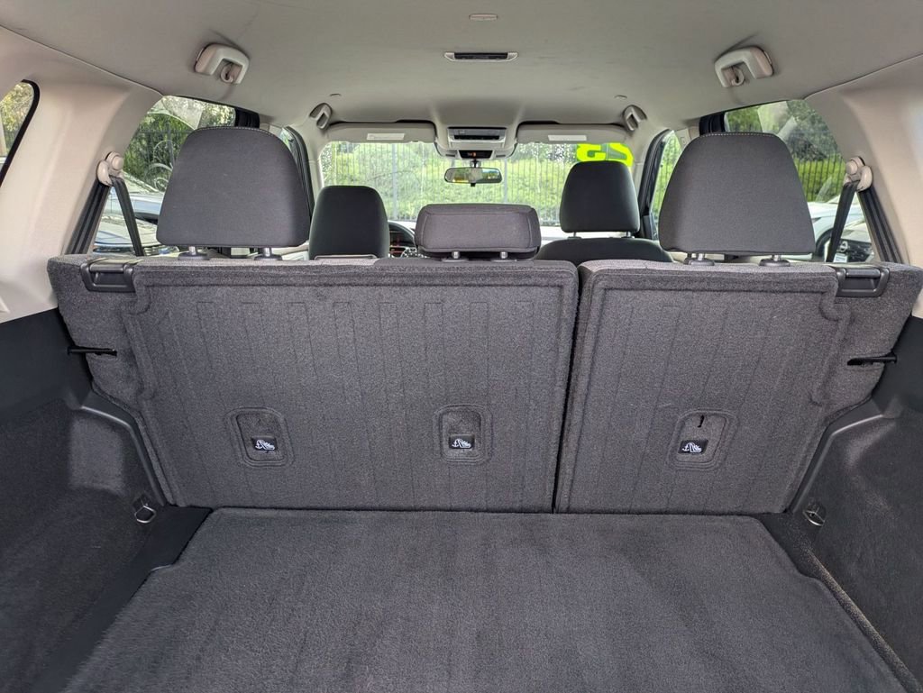 Used 2023 Nissan Rogue SV image 28