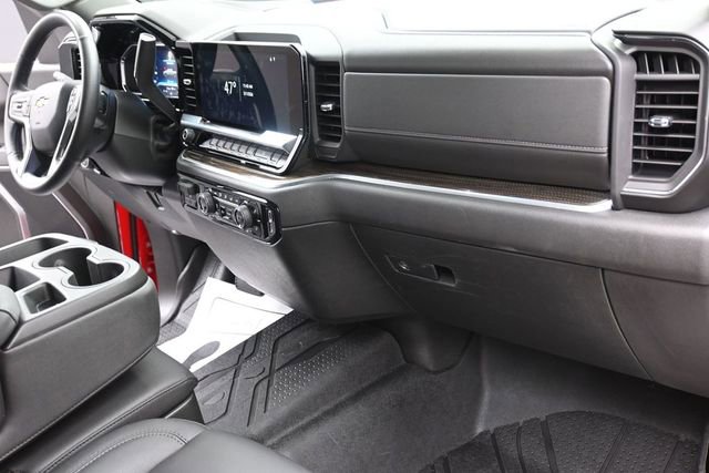 Certified 2025 Chevrolet Silverado 1500 LT w/ Leather Package AWD/4WD image 28