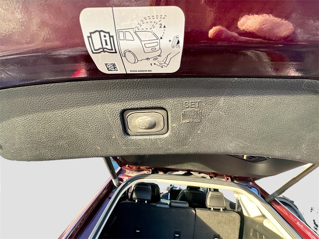 Used 2020 Ford Edge Titanium w/ Class II Trailer Tow Package image 25