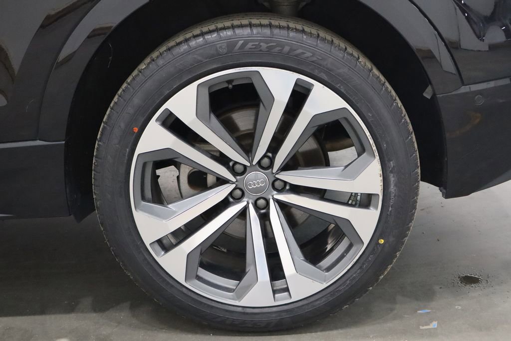 Used 2019 Audi Q8 Premium Plus image 43