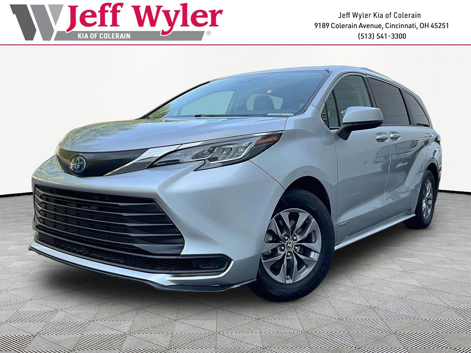 Used 2021 Toyota Sienna LE
