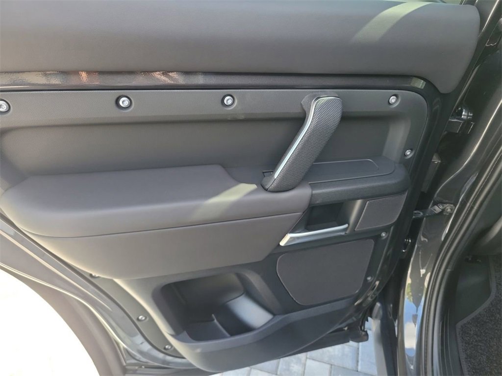 New 2026 Land Rover Defender 130 V8 image 21