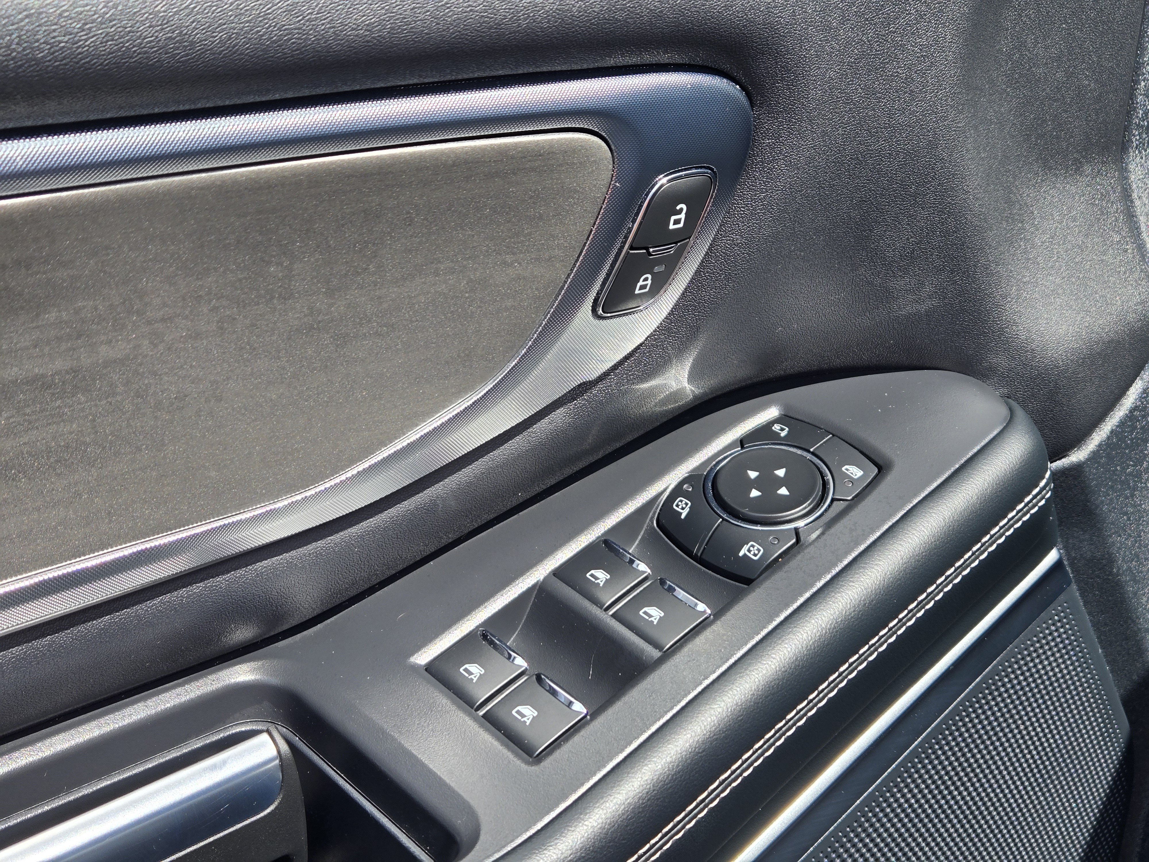 Certified 2025 Ford Expedition Platinum AWD/4WD image 15