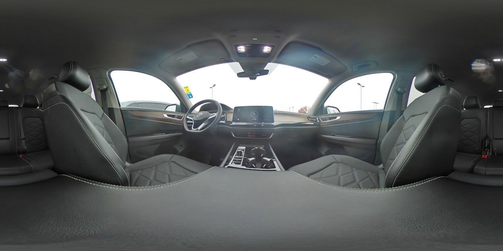 Used 2025 Volkswagen Atlas SE image 42