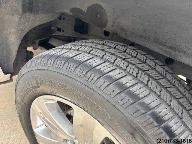 Used 2018 Ford F150 Platinum w/ Equipment Group 701A Luxury AWD/4WD image 38